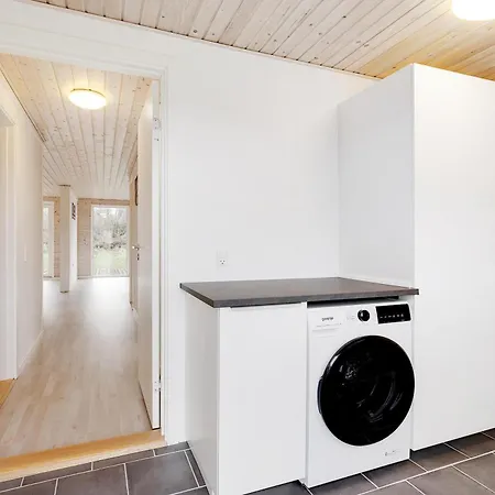 Newly Renovated House Close To Holiday home